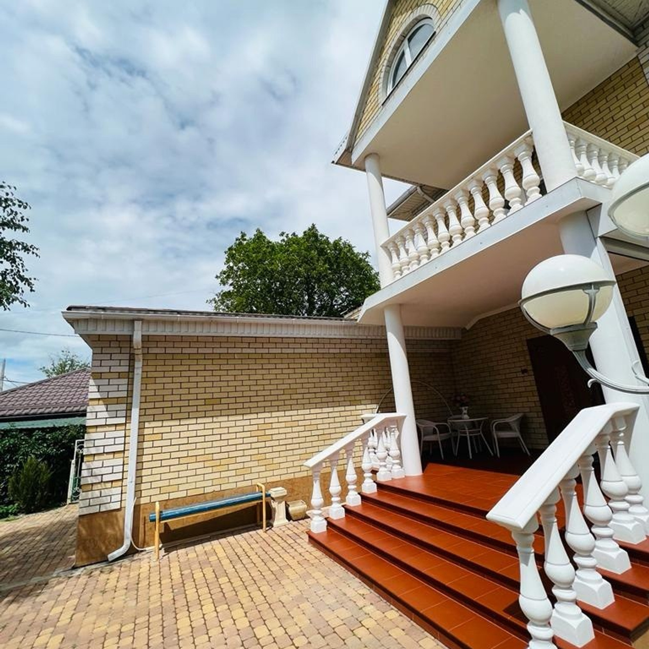 Недвижимость. Eewa.ru