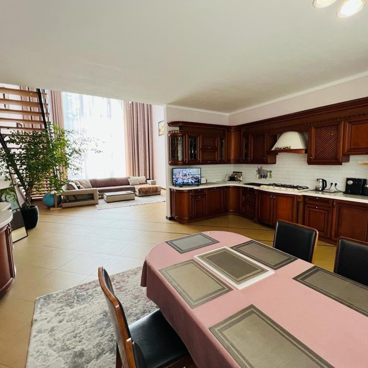 Недвижимость. Eewa.ru