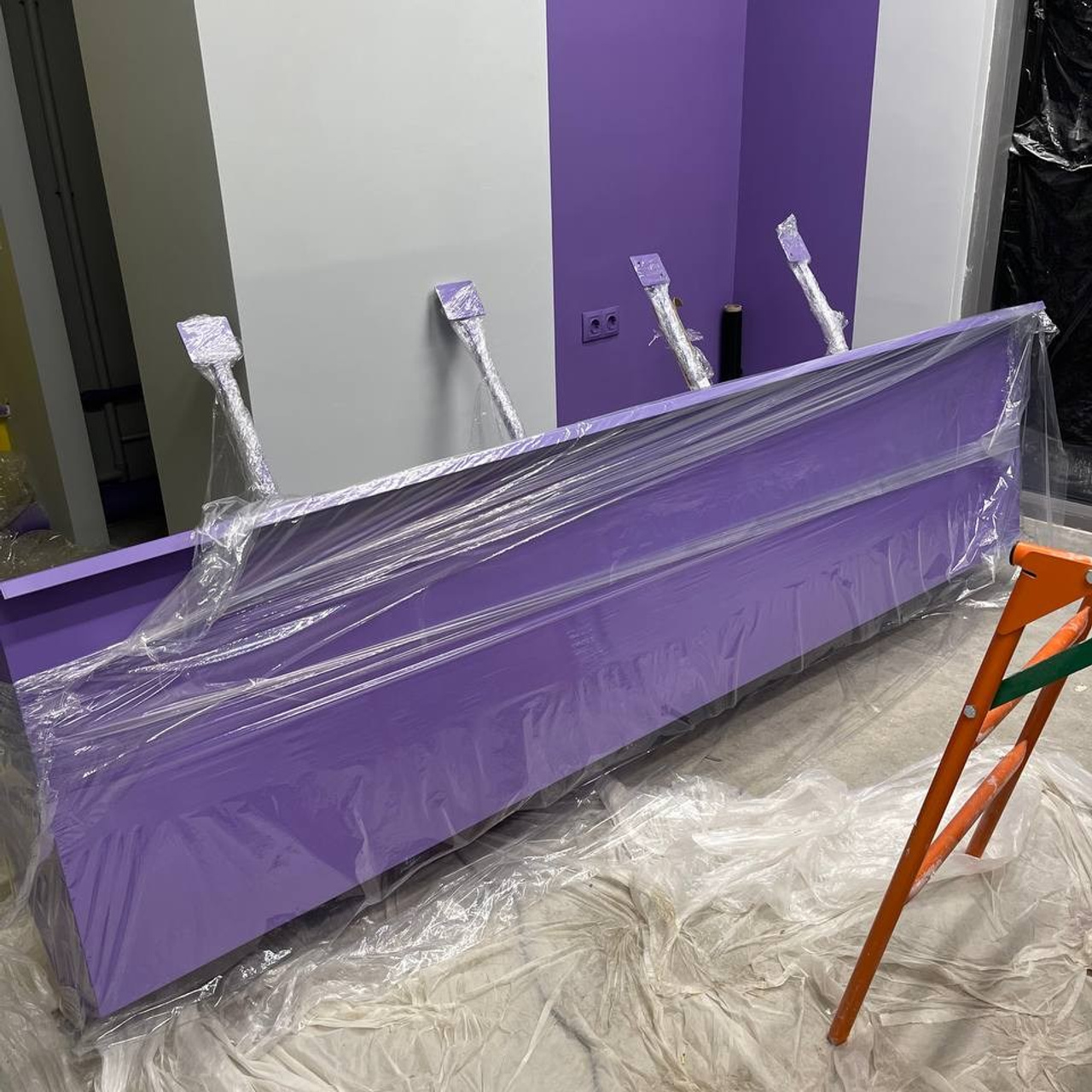 Кофейня Today Coffee, 20 м² — яркий дизайн, эффективная планировка, отдельный склад, 6 посадочных мест. Дизайн интерьера в Петербурге Ворфаламеева Яна