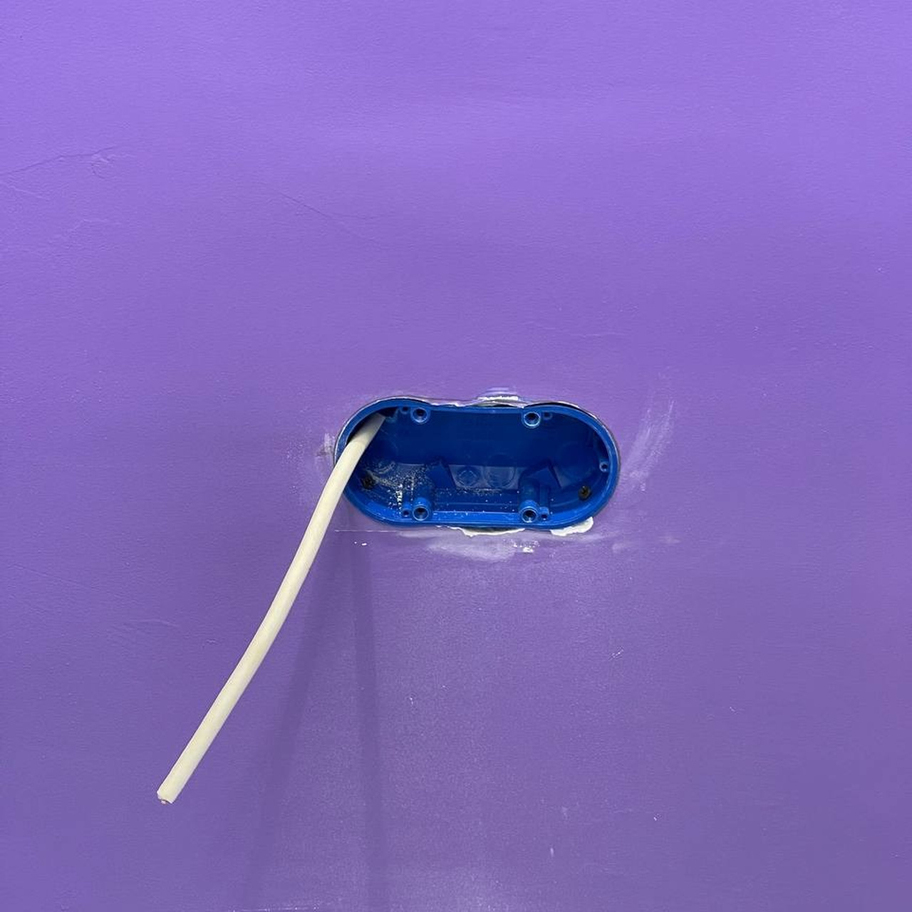 Кофейня Today Coffee, 20 м² — яркий дизайн, эффективная планировка, отдельный склад, 6 посадочных мест. Дизайн интерьера в Петербурге Ворфаламеева Яна