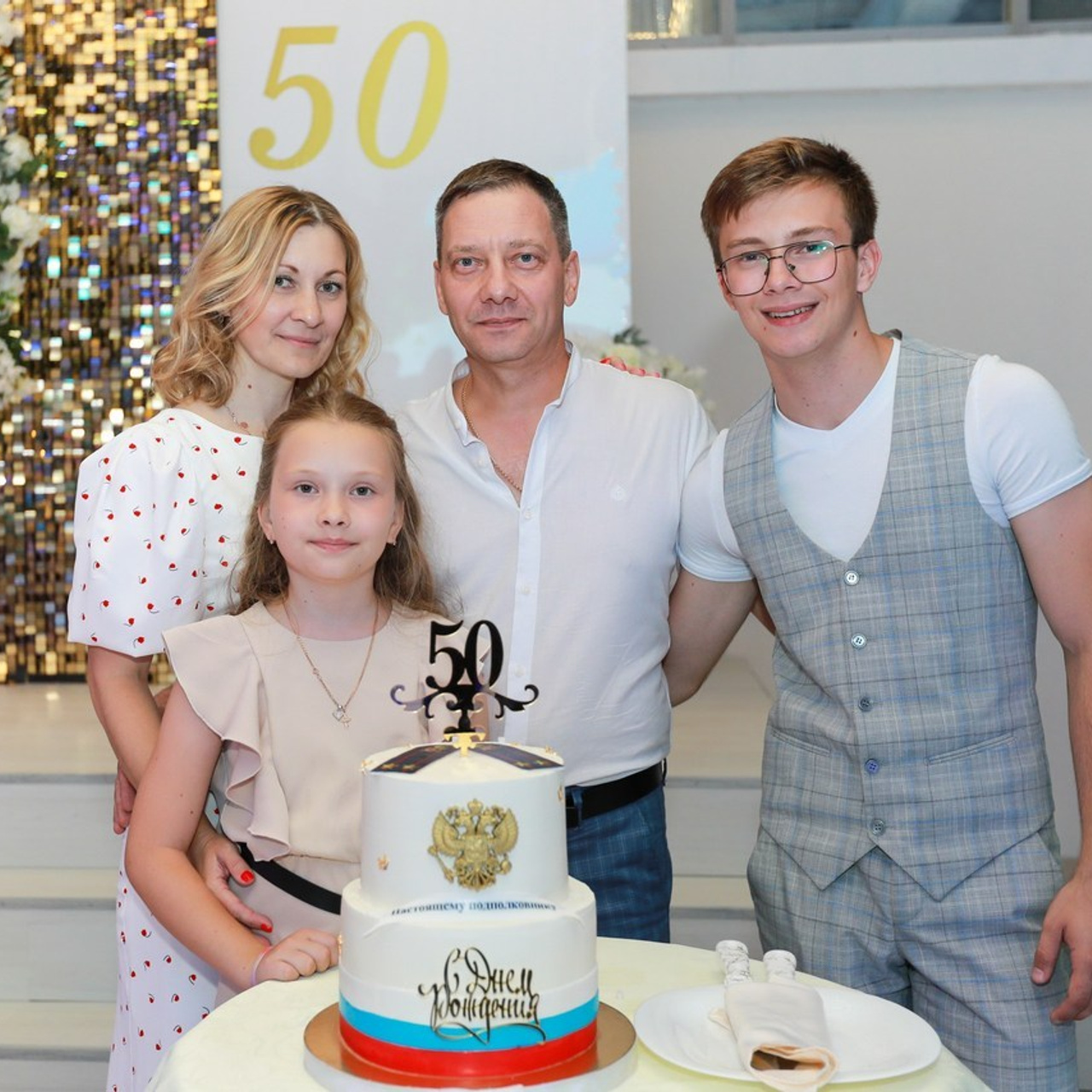 Отзывы. Выпускные альбомы в Липецке. medlori fotobook фотосессии, свадьбы, юбилеи, крестины. Medlori fotobook Выпускные альбомы в Липецке Лариса Медведева