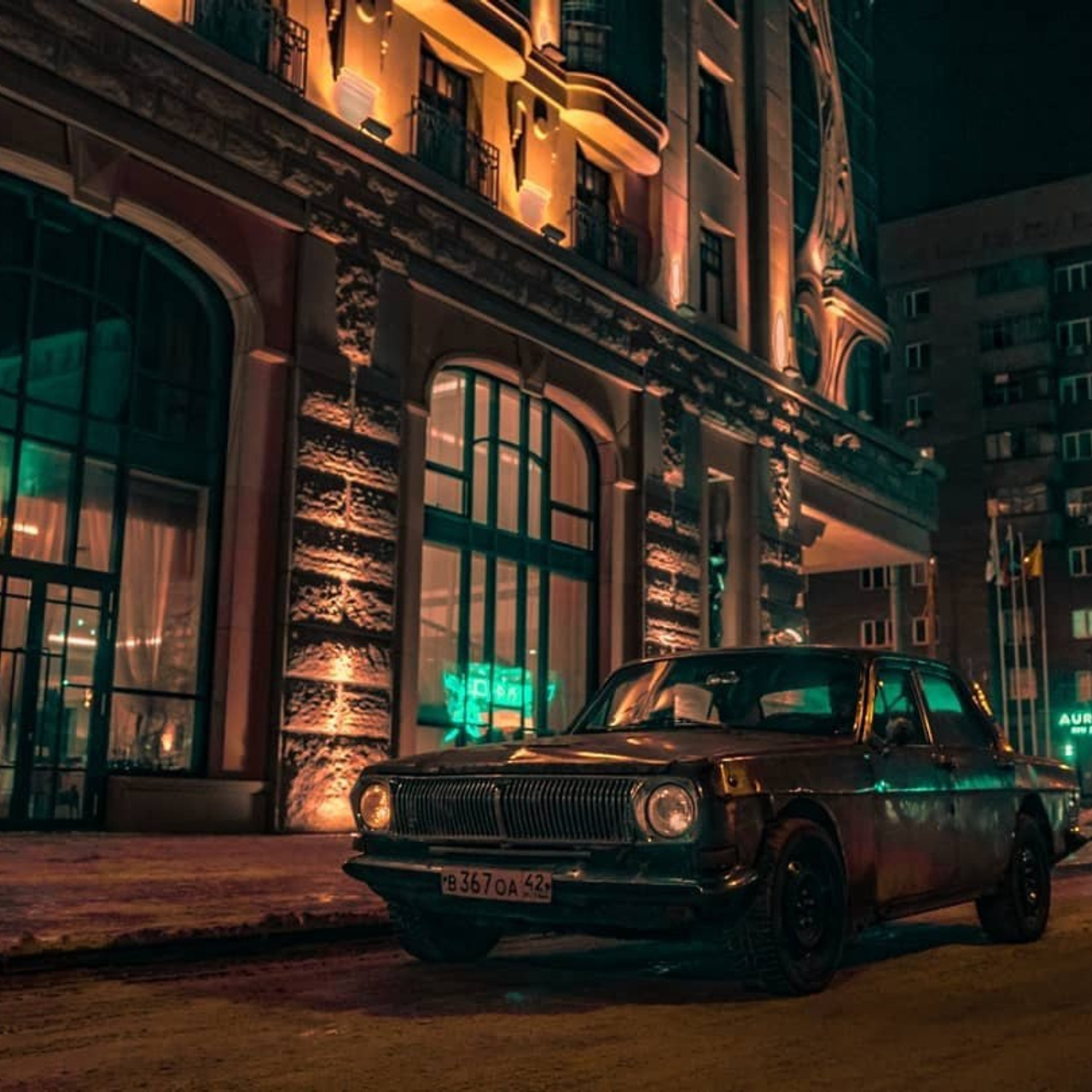 Фотосессия Волга 1974 V8 × Новосибирск