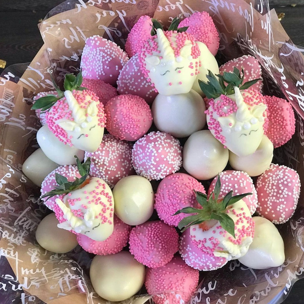 Букет из клубники в шоколаде "Единорожки". Клубника в шоколаде в Сургуте