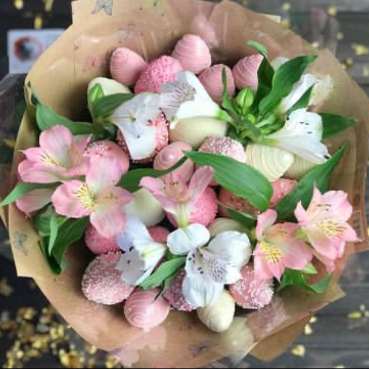 Букет из клубники в шоколаде "Дольче Вита". Клубника в шоколаде в Сургуте