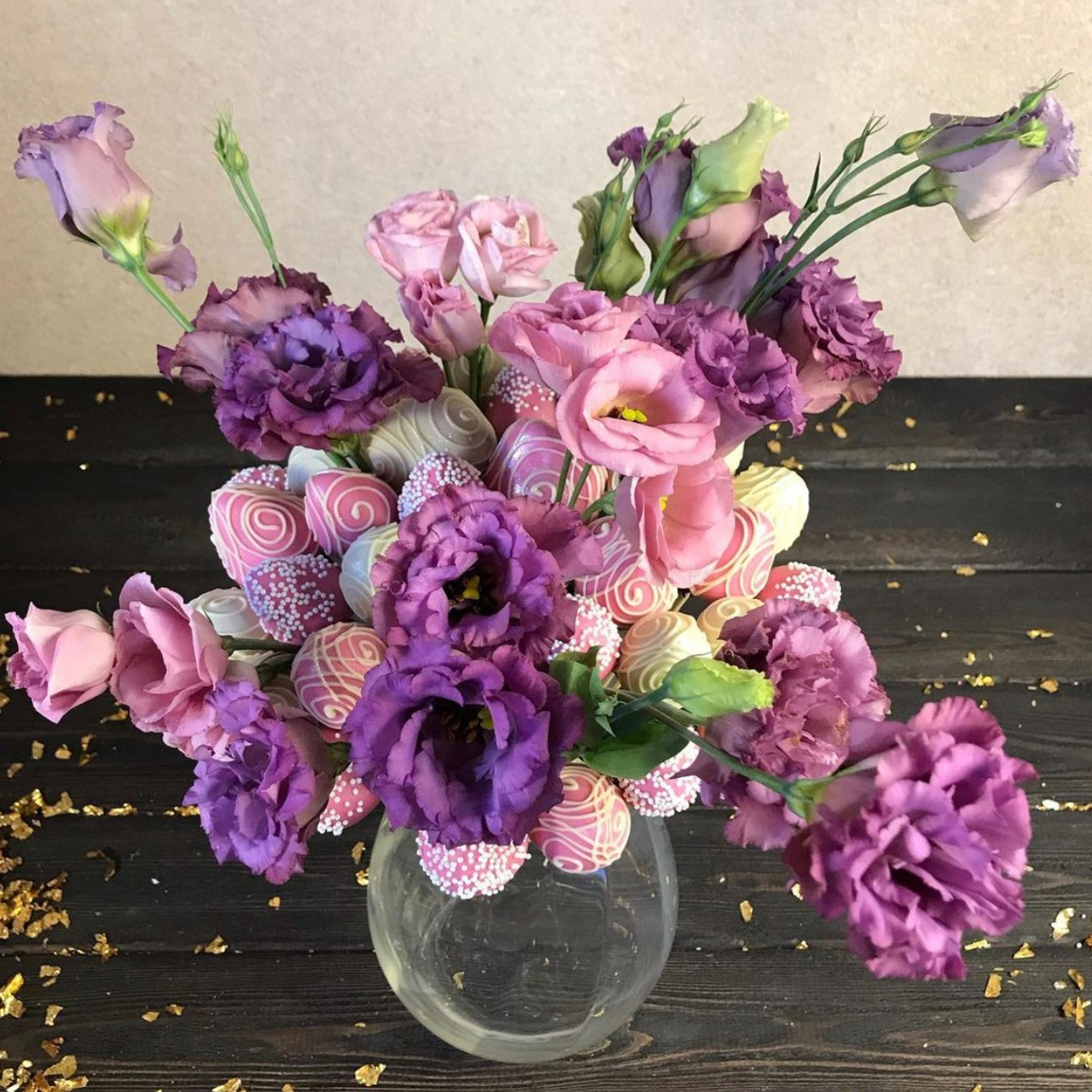 Букет из клубники в шоколаде "Моя вселенная". Клубника в шоколаде в Сургуте