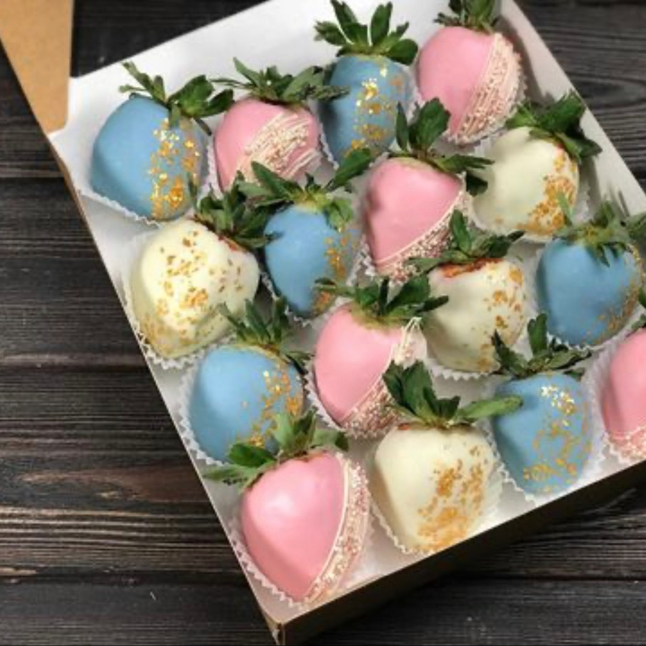 Набор Клубника в шоколаде "Дыхание весны". Клубника в шоколаде в Сургуте