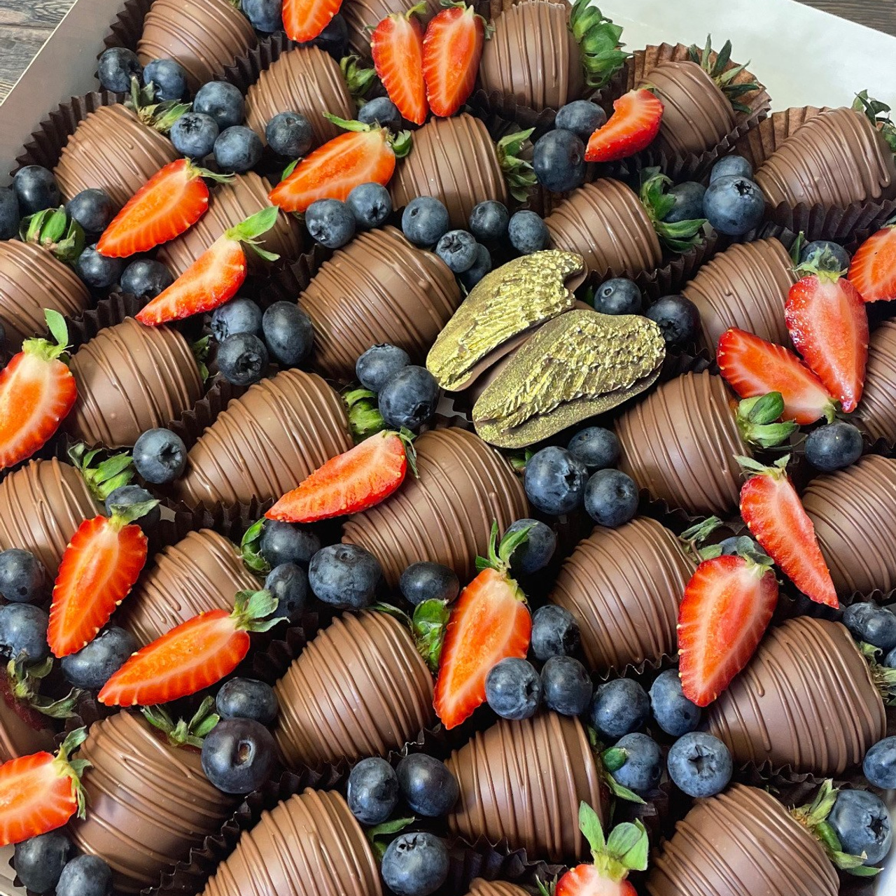 Набор Клубника в шоколаде «Парижская Весна». Клубника в шоколаде в Сургуте