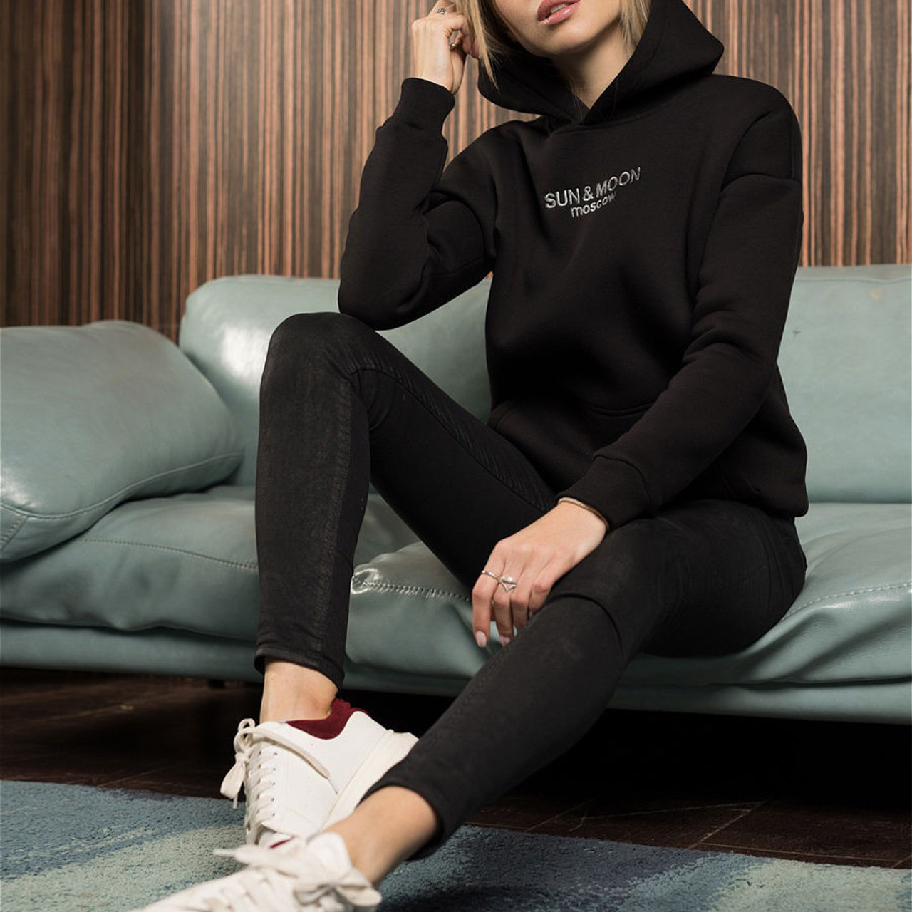 Одежда. Видеограф Добромыслов