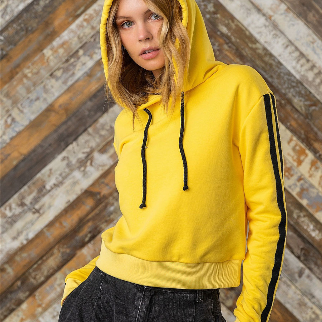 Одежда. Видеограф Добромыслов