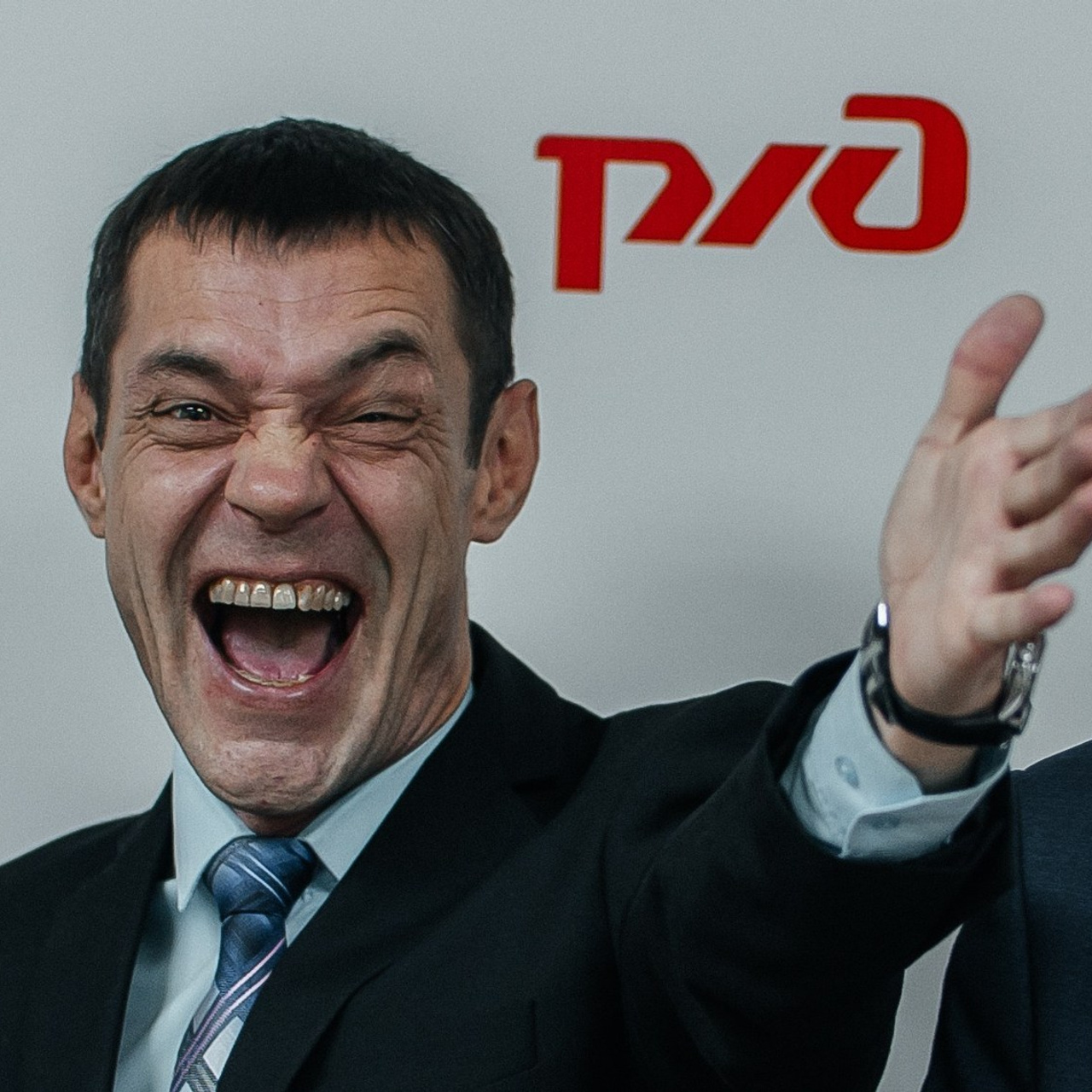 ОТЗЫВЫ. Портретный pro-фотограф в Новосибирске Роман Ринчинов