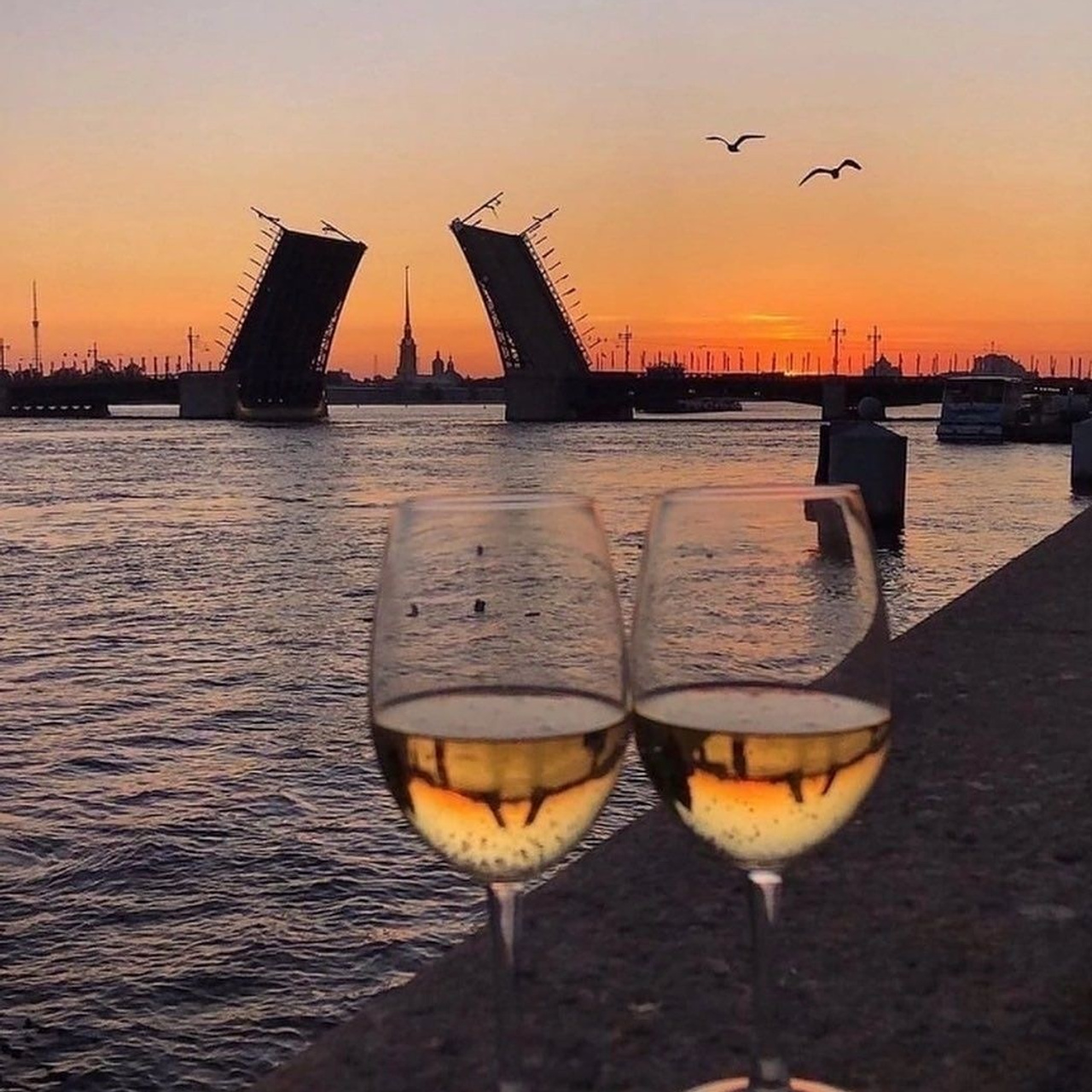 игра. подсказки. город