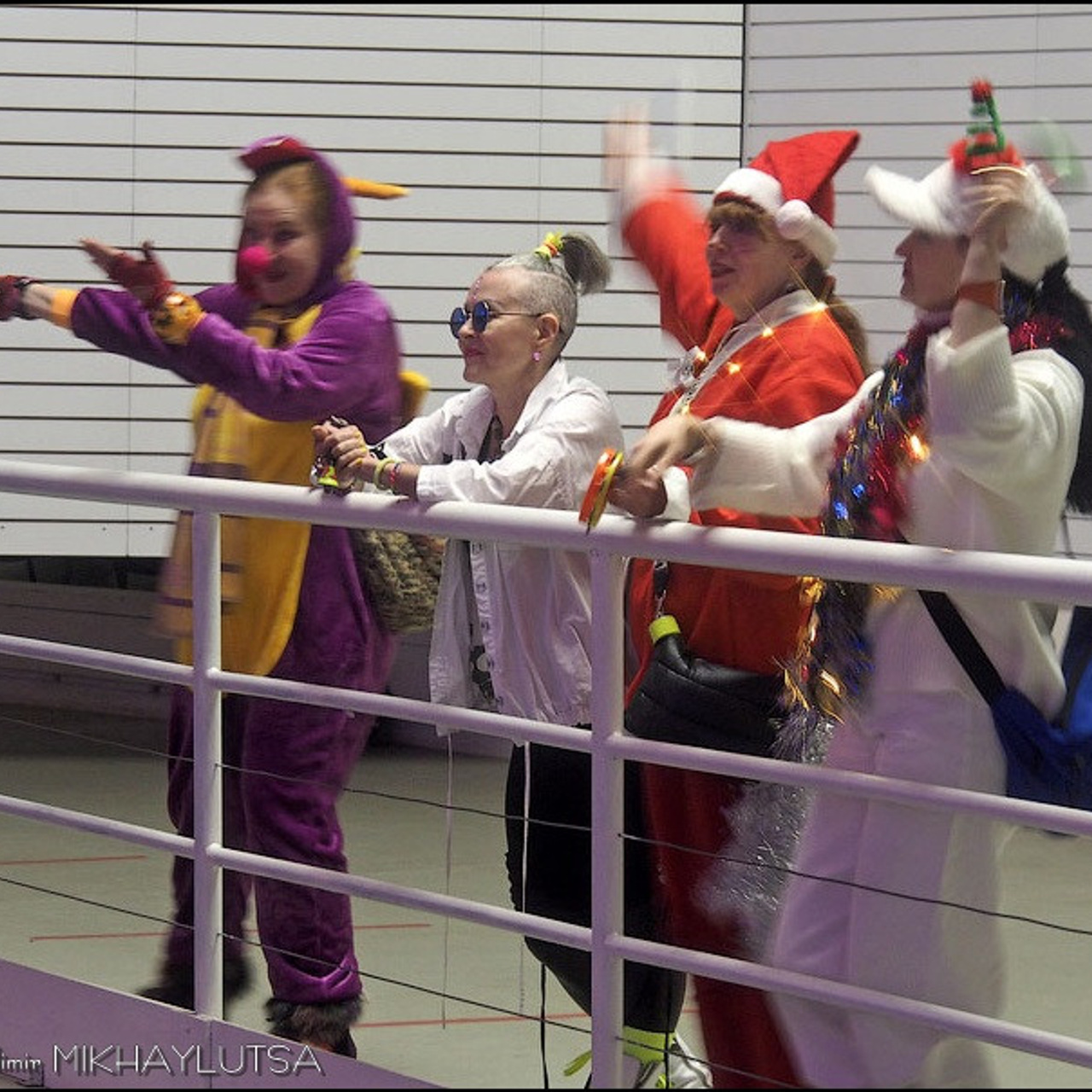 Люминографический карнавал новый год выставка маске-рад