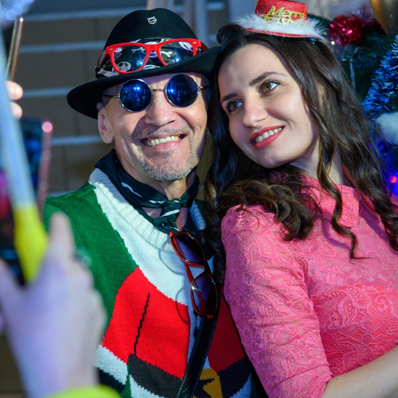 Люминографический карнавал новый год выставка маске-рад