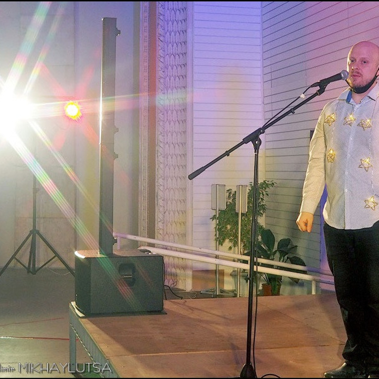 Люминографический карнавал новый год выставка маске-рад