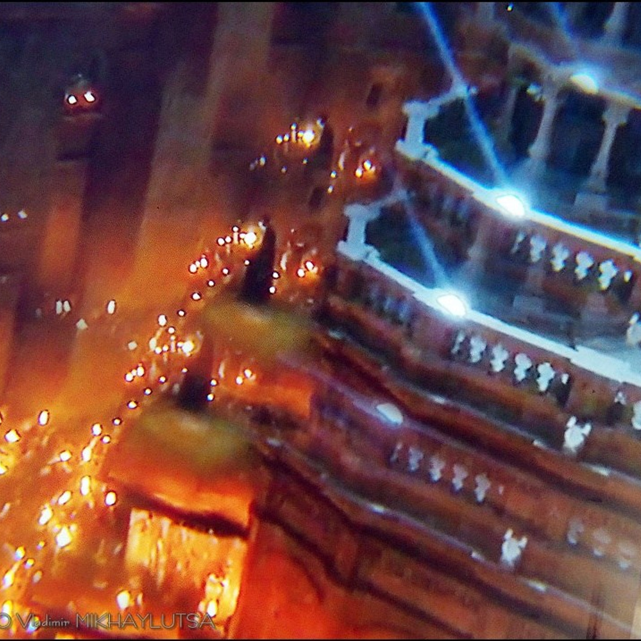 Схождение Благодатного огня