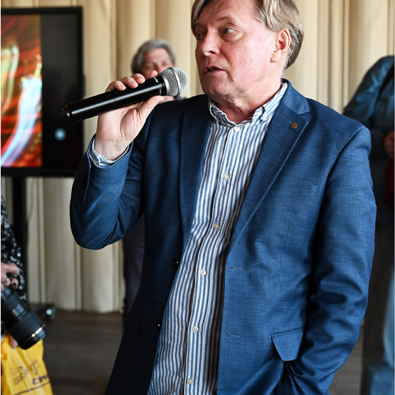 ПРЕЛОМЛЕНИЕ СВЕТА