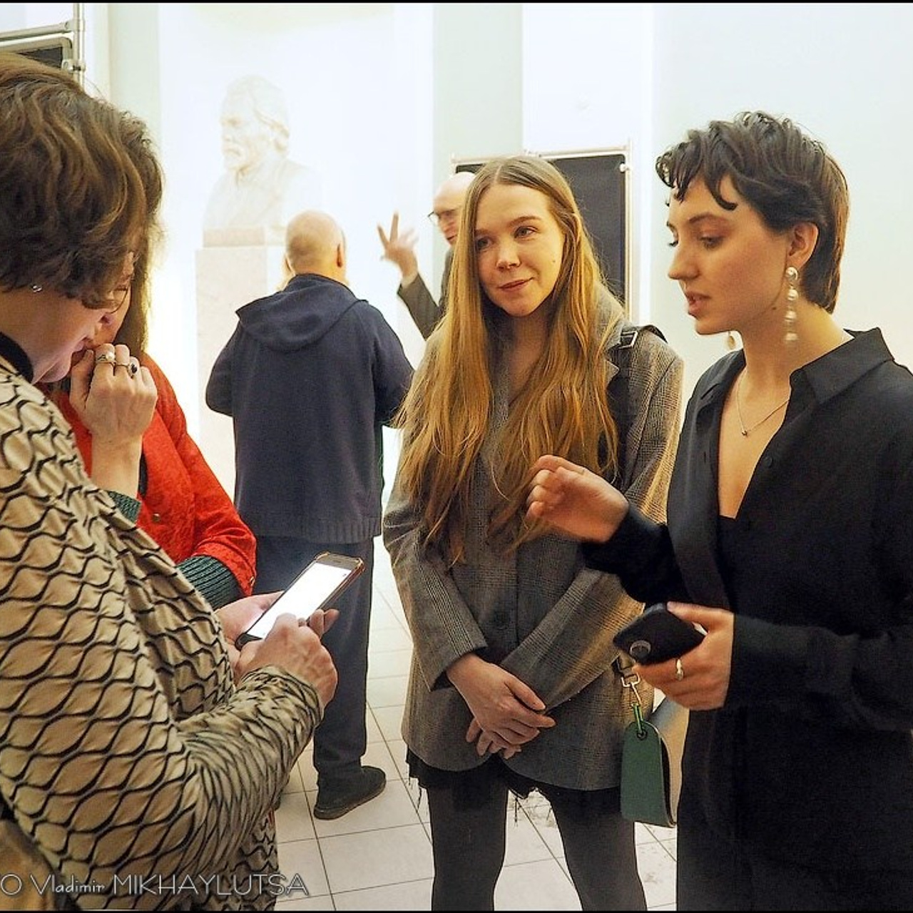 «ЛЮМИНОМИНЕРАЛОГИЯ. ЭНЕРГИЯ НЕДР»