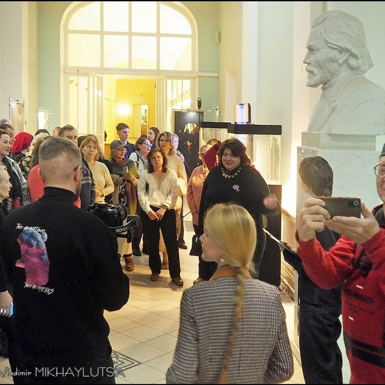 «ЛЮМИНОМИНЕРАЛОГИЯ. ЭНЕРГИЯ НЕДР»