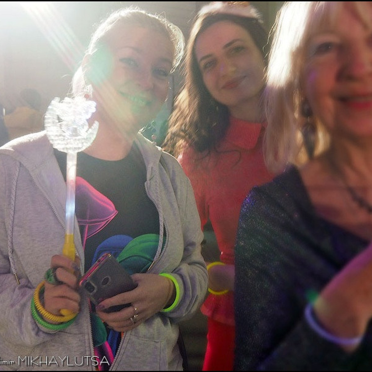 Люминографический карнавал новый год выставка маске-рад