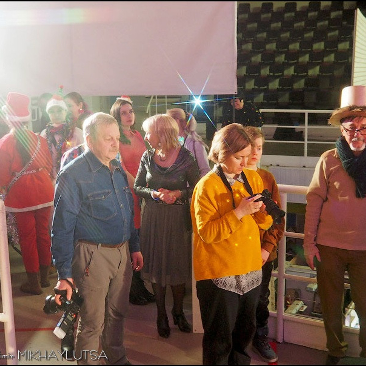 Люминографический карнавал новый год выставка маске-рад