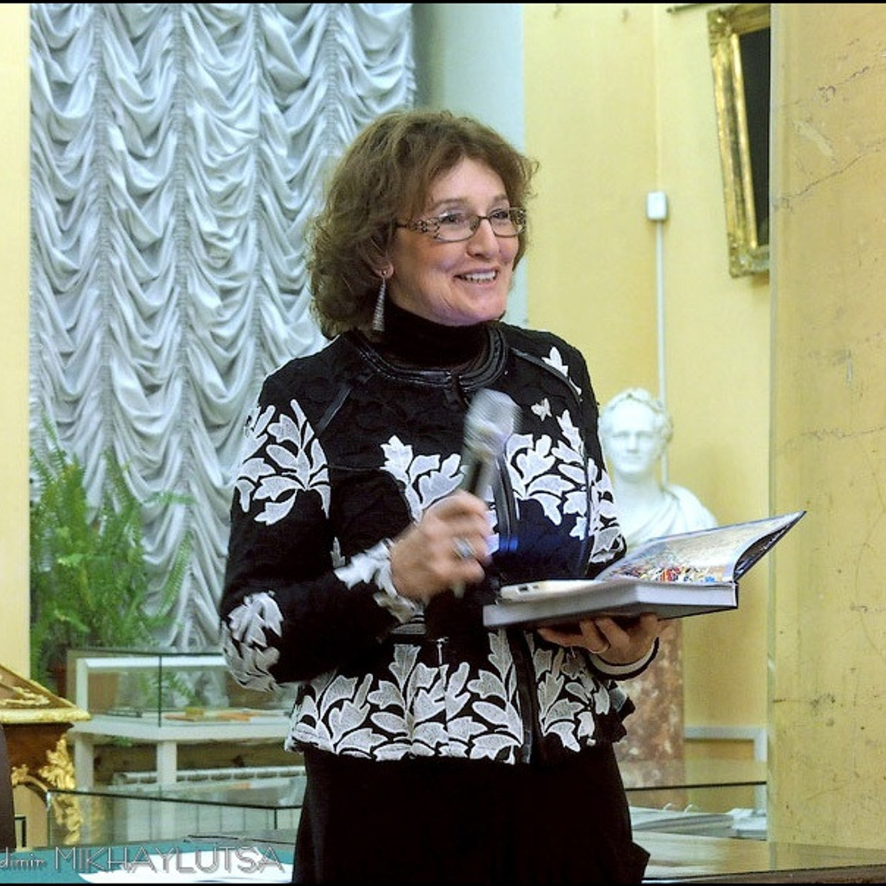 АНЯ В СТРАНЕ ЧУДЕС - Люминография - luminografia.ru