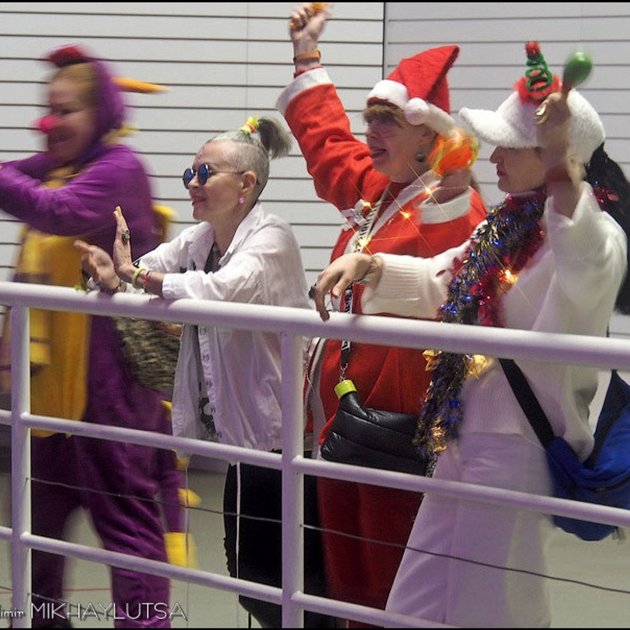 Люминографический карнавал новый год выставка маске-рад