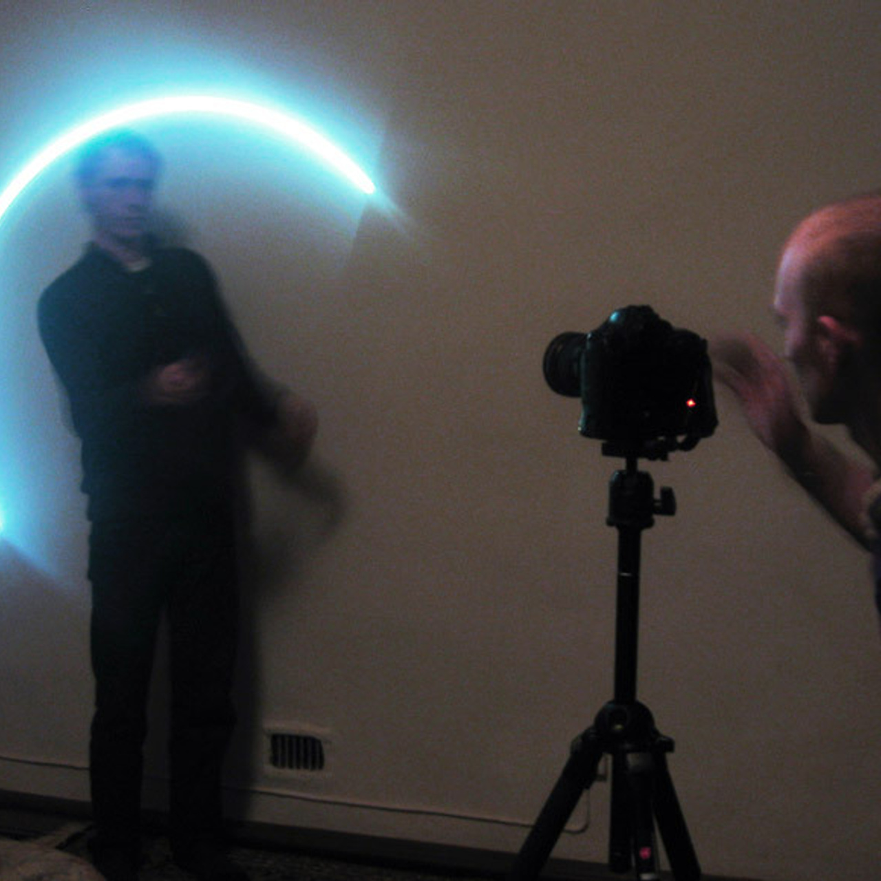 Виктор Борисов художник люминограф член СХ России живописец