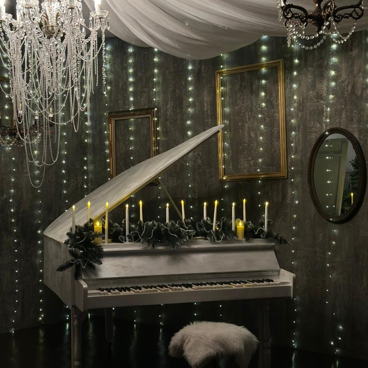 Темный зал (А24)