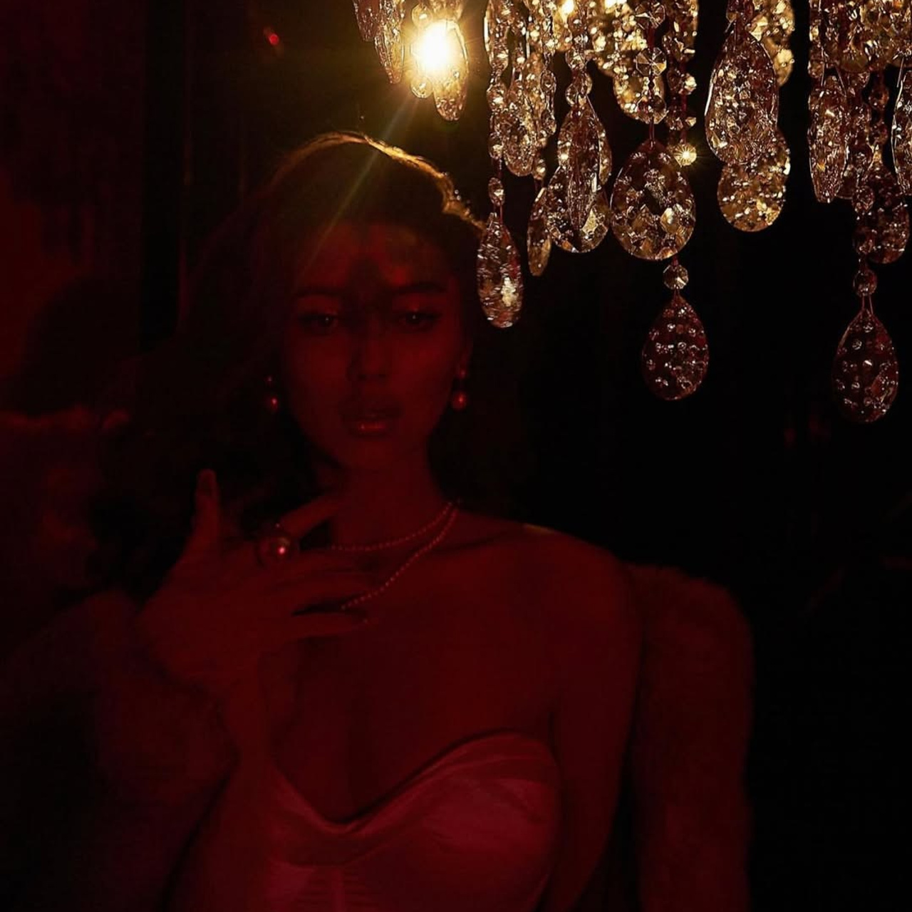 В интерьере