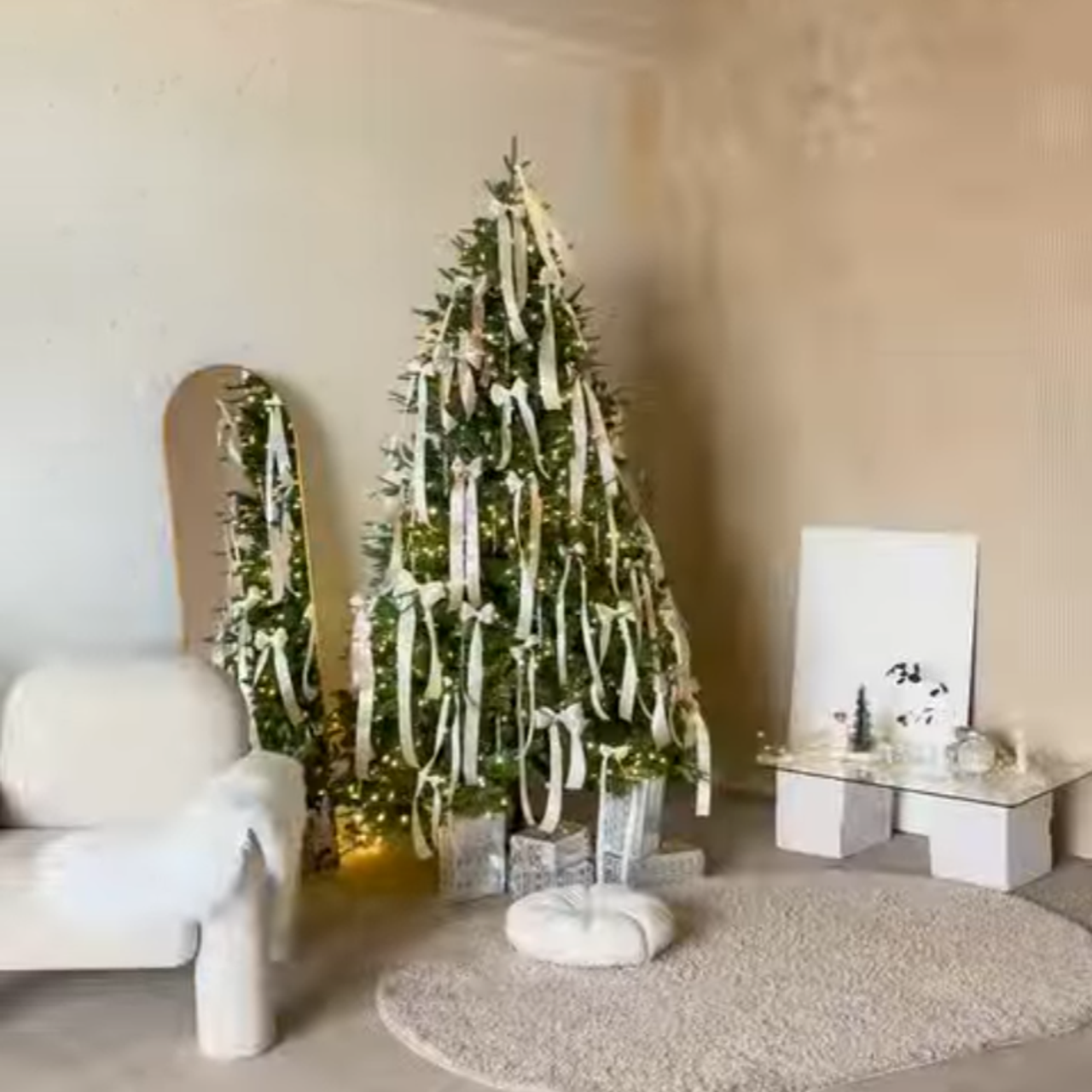 Фотостудии Красноярска. Актуальный декор в декабре 2024. Фотограф Регина Крикунова г. Красноярск