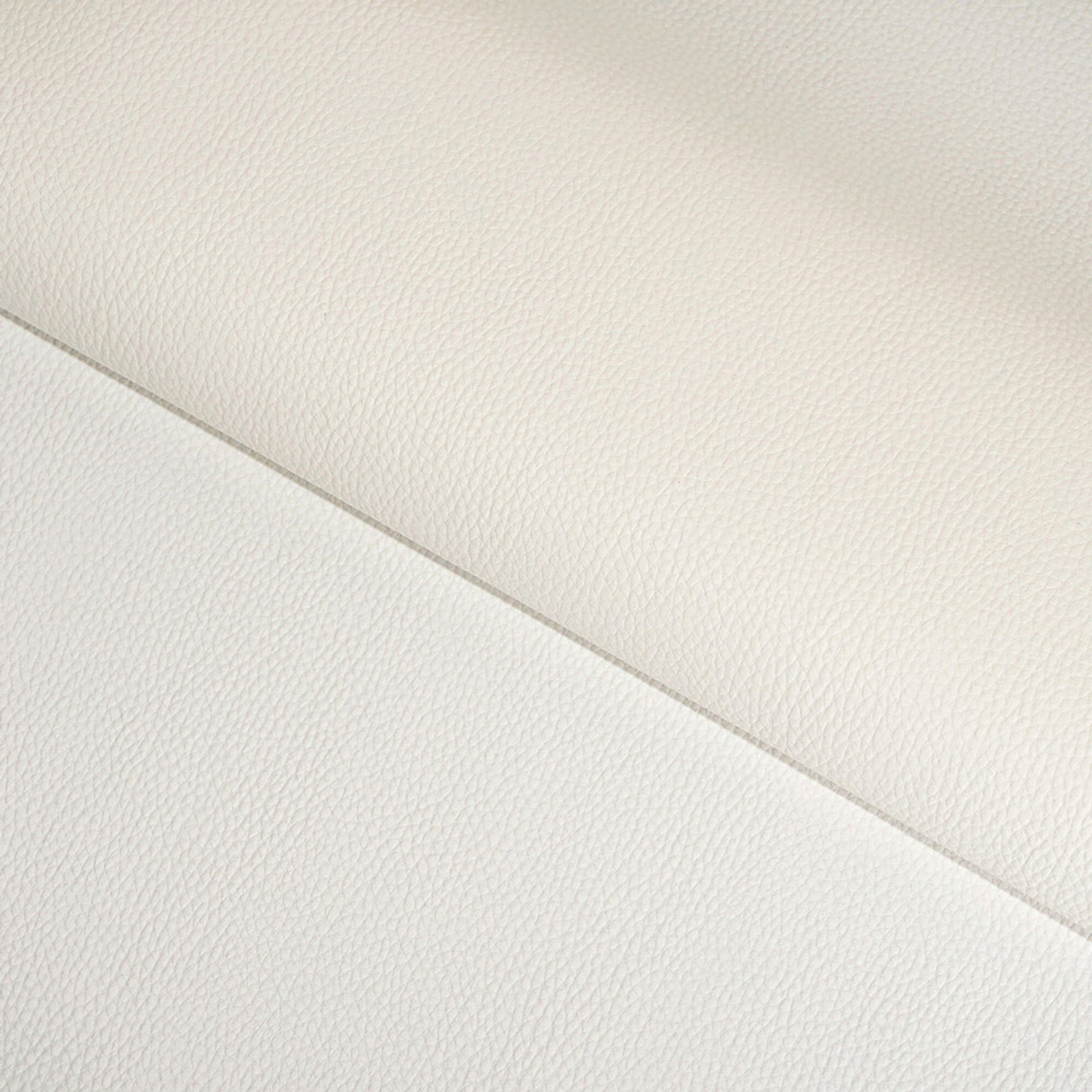 Кожаная обложка металлической вставкой. Свадебный фотограф в Краснодаре Алексей Кудинов