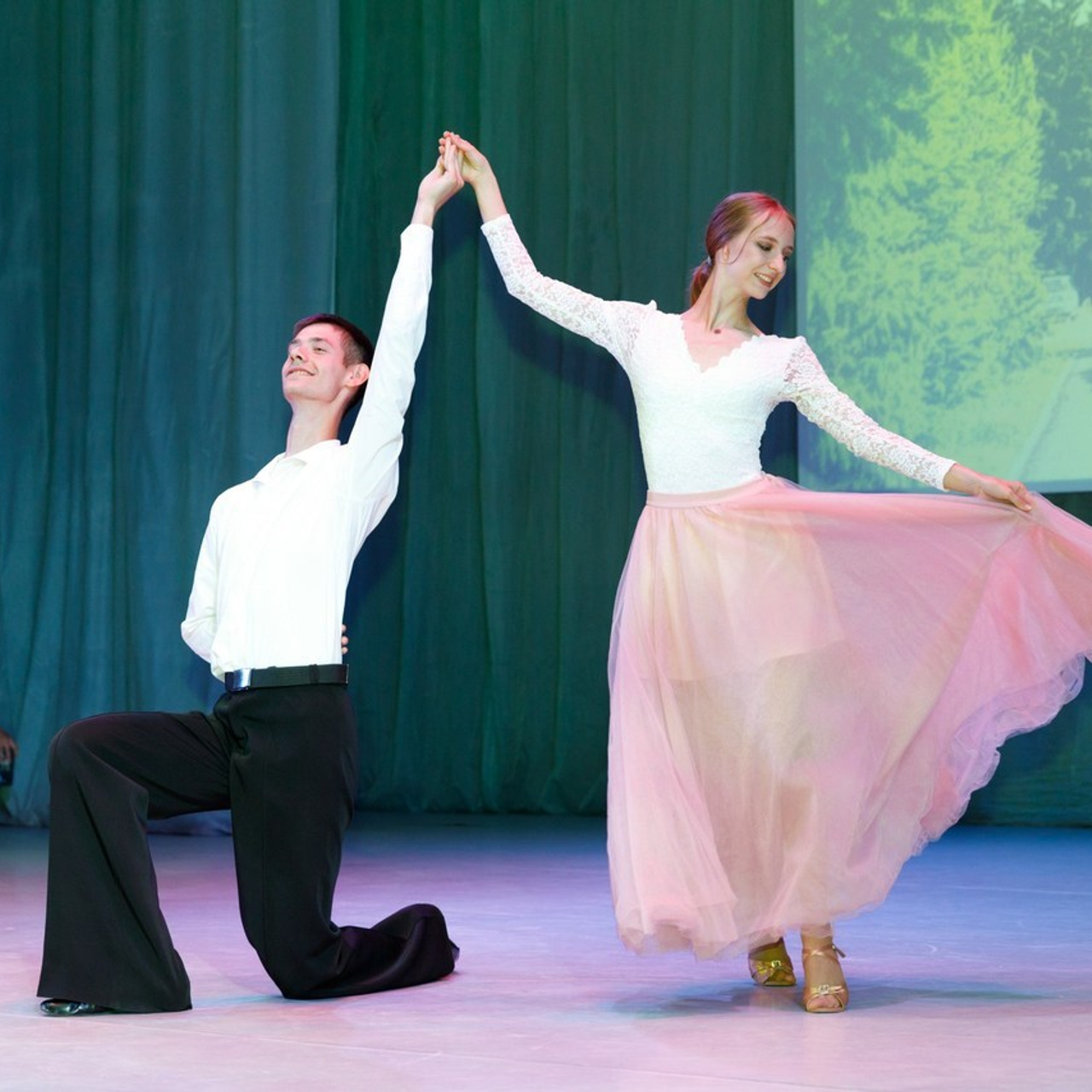 Отзывы Телекаева Анна. Фотограф Анна Телекаева, выпускные альбомы, семейные и репортажные съемки в Омске