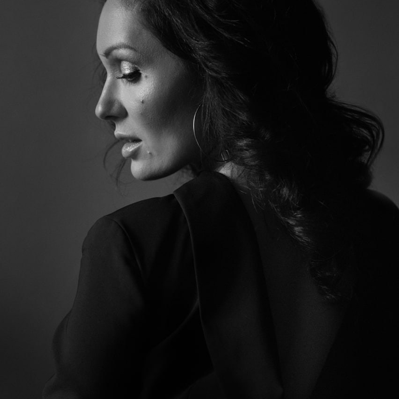 Практика портретной съёмки с нуля. Фотограф / Мастерская фотографии МетоD