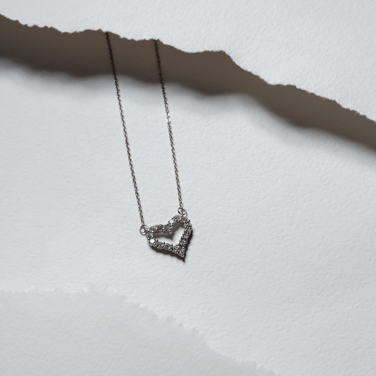 Кейс бижутерии LIMISIMO. Студия коммерческой съемки ХВОЯ