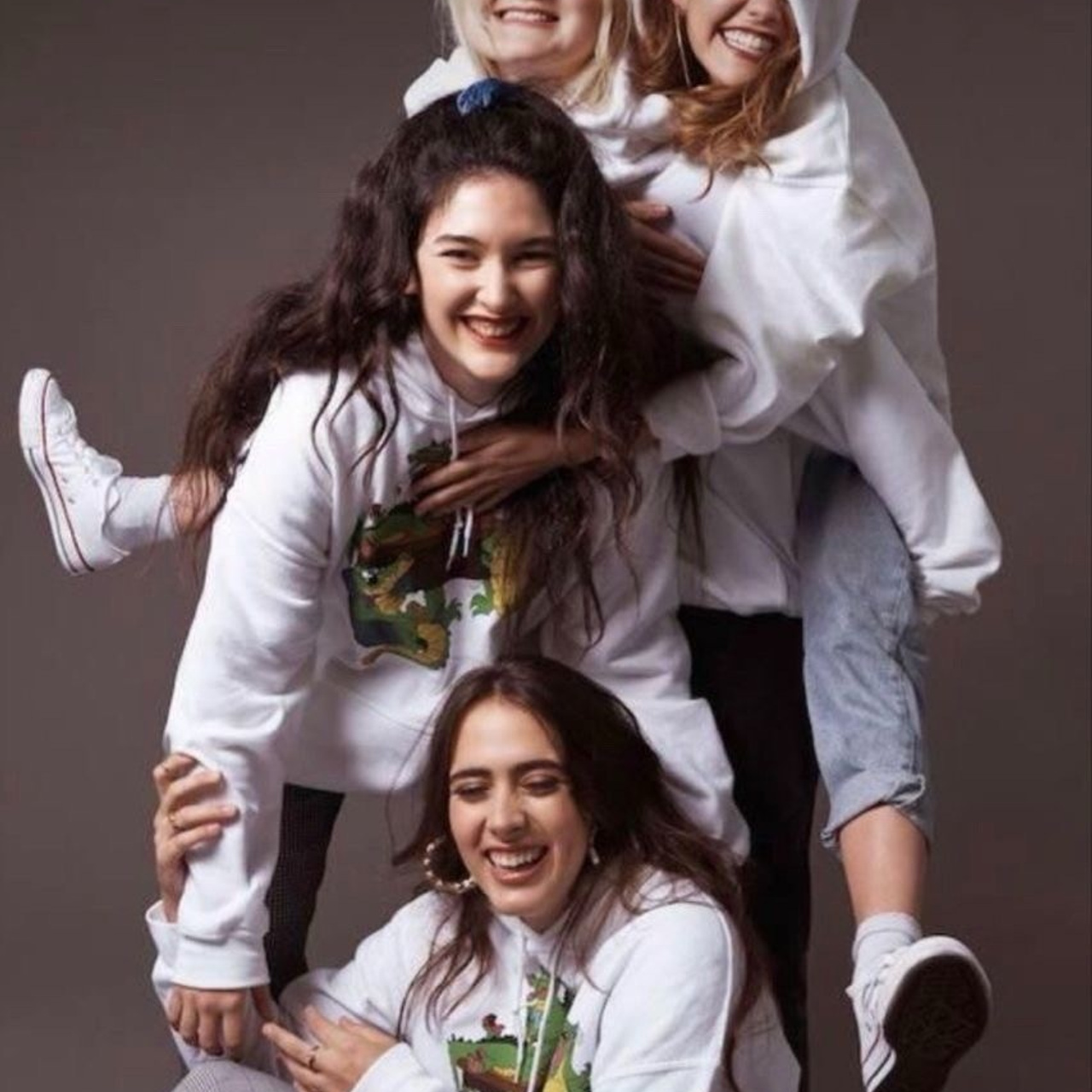 Идеи для групповых фото (с просторов интнрнета). АРТИКУЛ. Выпускные альбомы Нижний Тагил