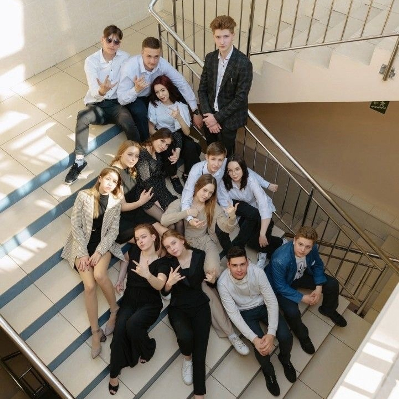 Идеи для групповых фото (с просторов интнрнета). АРТИКУЛ. Выпускные альбомы Нижний Тагил