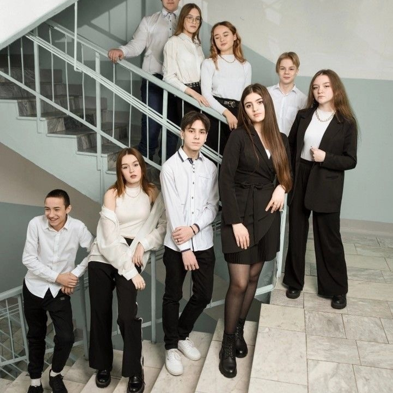 Идеи для групповых фото (с просторов интнрнета). АРТИКУЛ. Выпускные альбомы Нижний Тагил