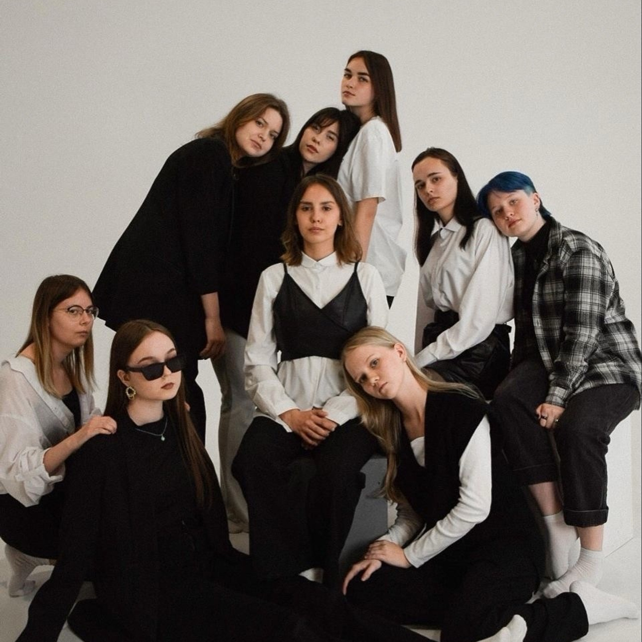 Идеи для групповых фото (с просторов интнрнета). АРТИКУЛ. Выпускные альбомы Нижний Тагил