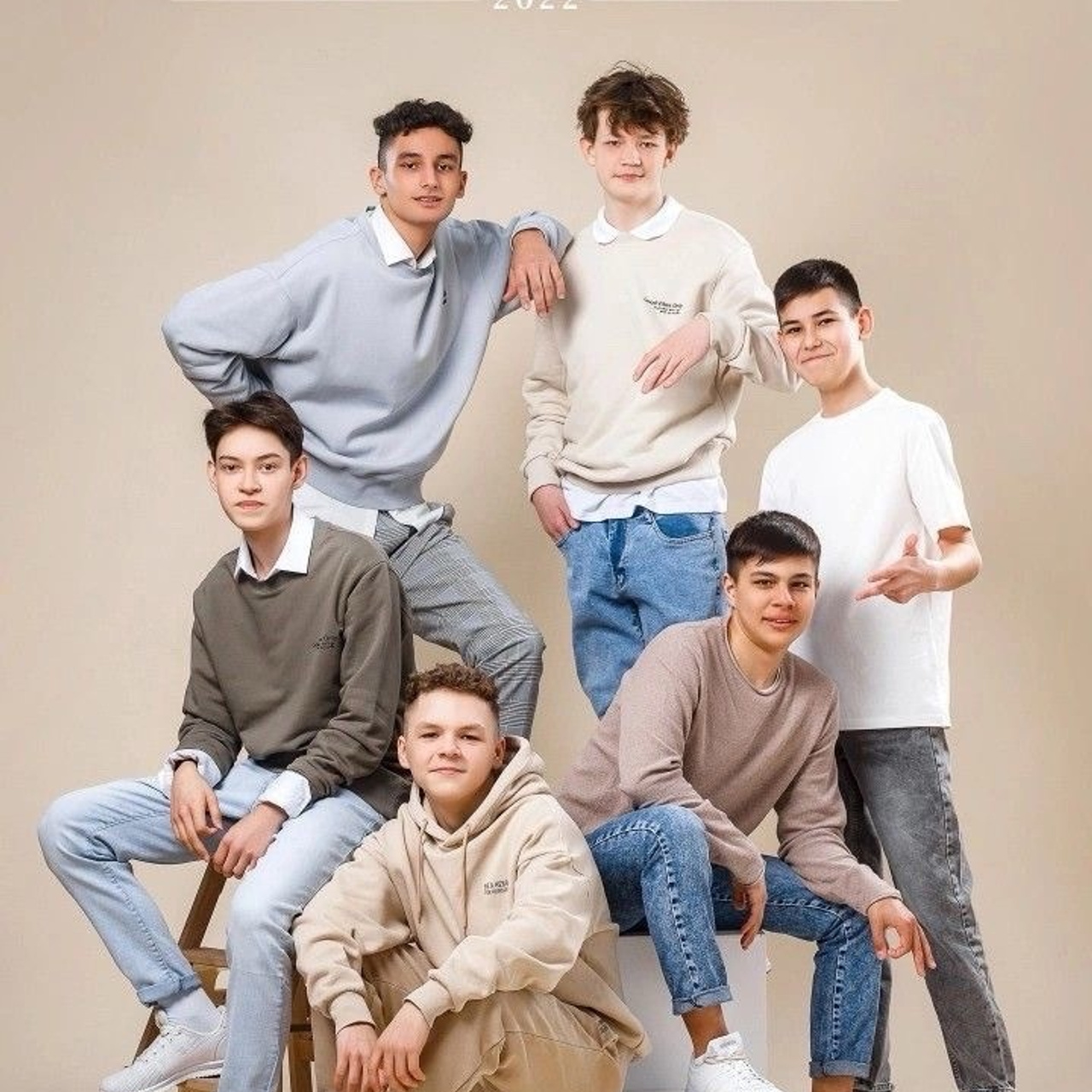 Идеи для групповых фото (с просторов интнрнета). АРТИКУЛ. Выпускные альбомы Нижний Тагил