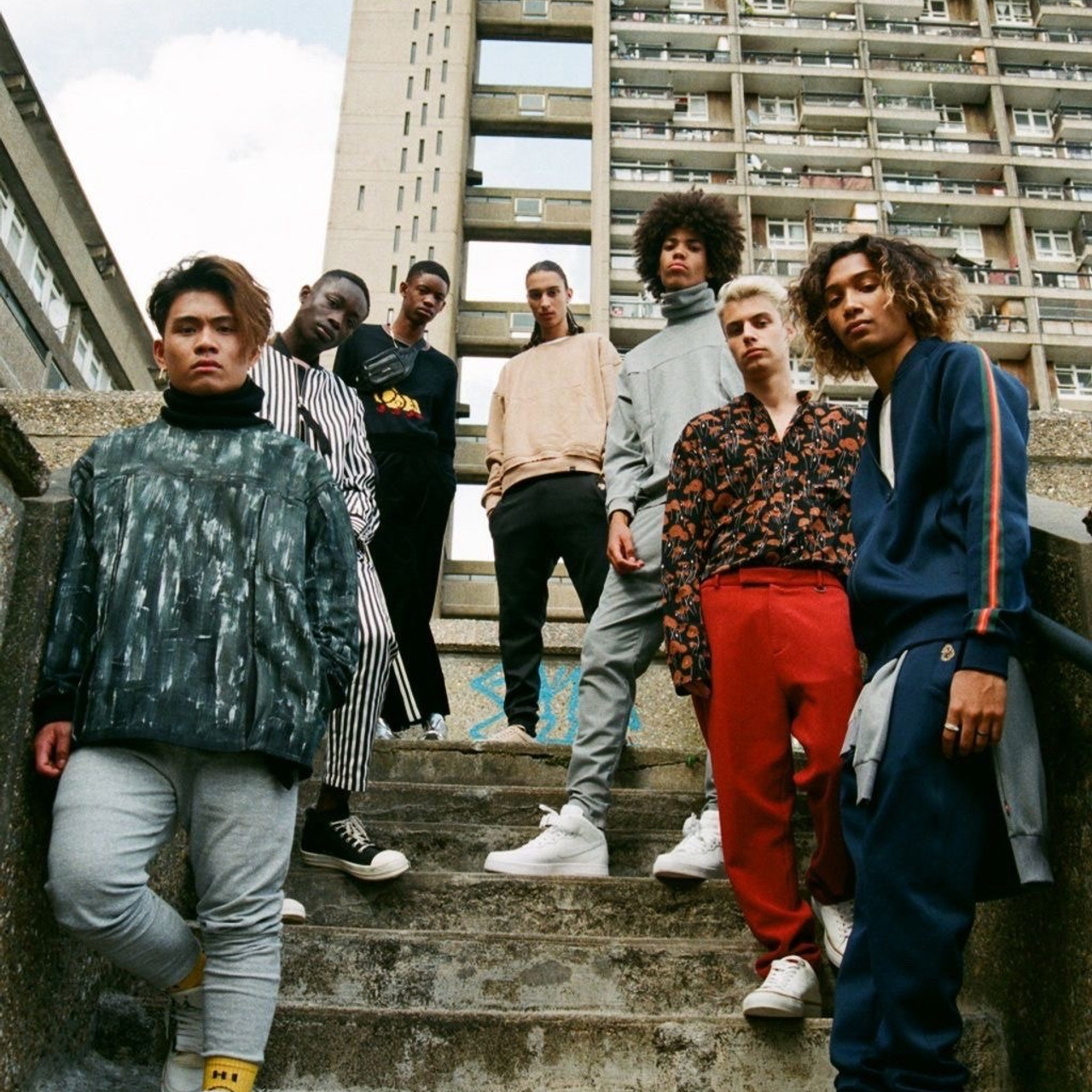 Идеи для групповых фото (с просторов интнрнета). АРТИКУЛ. Выпускные альбомы Нижний Тагил