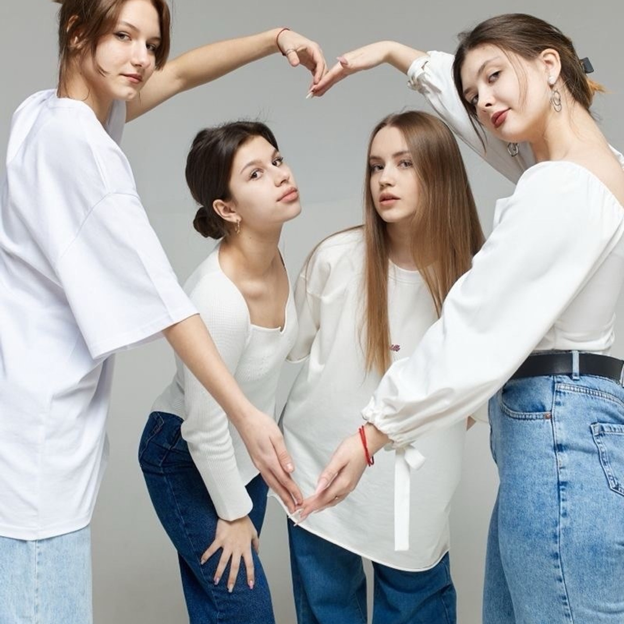 Идеи для групповых фото (с просторов интнрнета). АРТИКУЛ. Выпускные альбомы Нижний Тагил