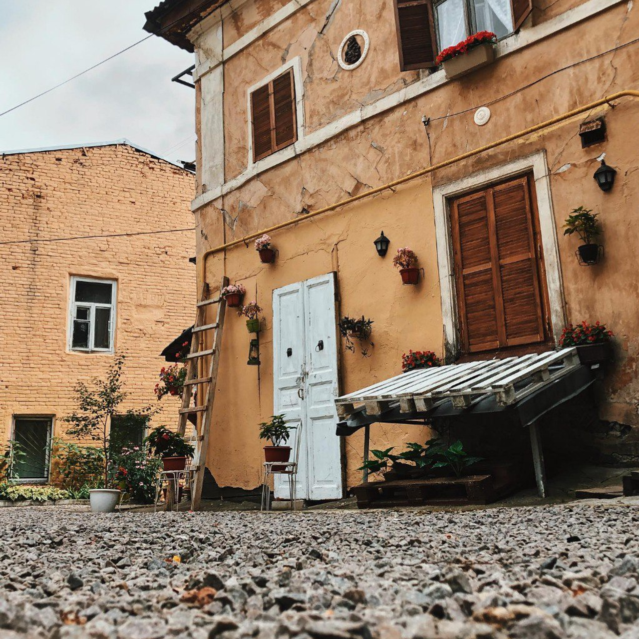 Итальянский дворик в Нижнем Новгороде, улица Звездинка 36, фотограф Ежков Алексей