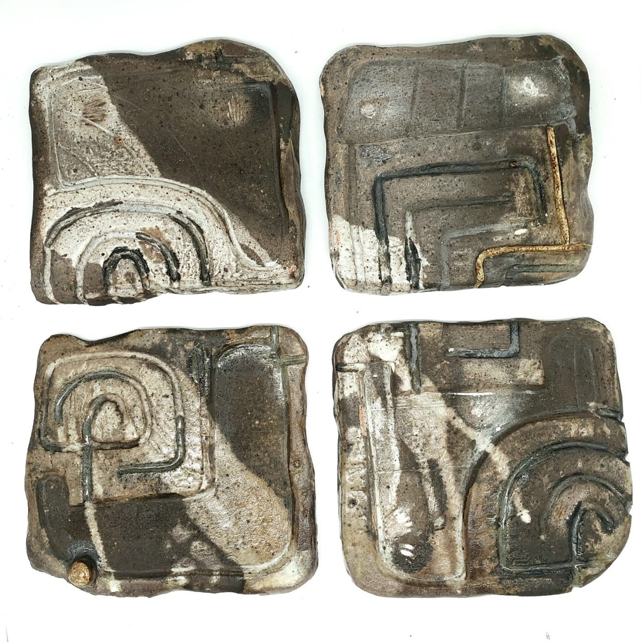 Лабиринт из дровяного обжига