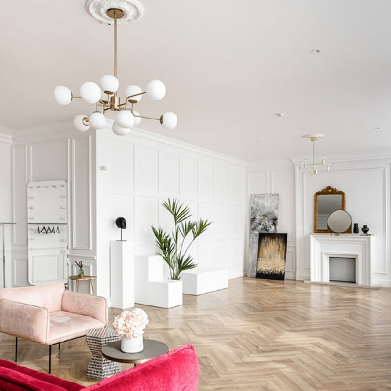 Фотостудии в которых мы работаем фотостудия Laboratory. Выпускные альбомы с оживающими фото Екатеринбург