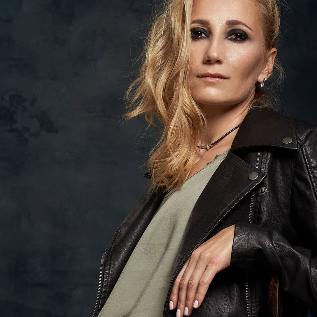 Фотомодель лифтинг макияж портретная фотосессия