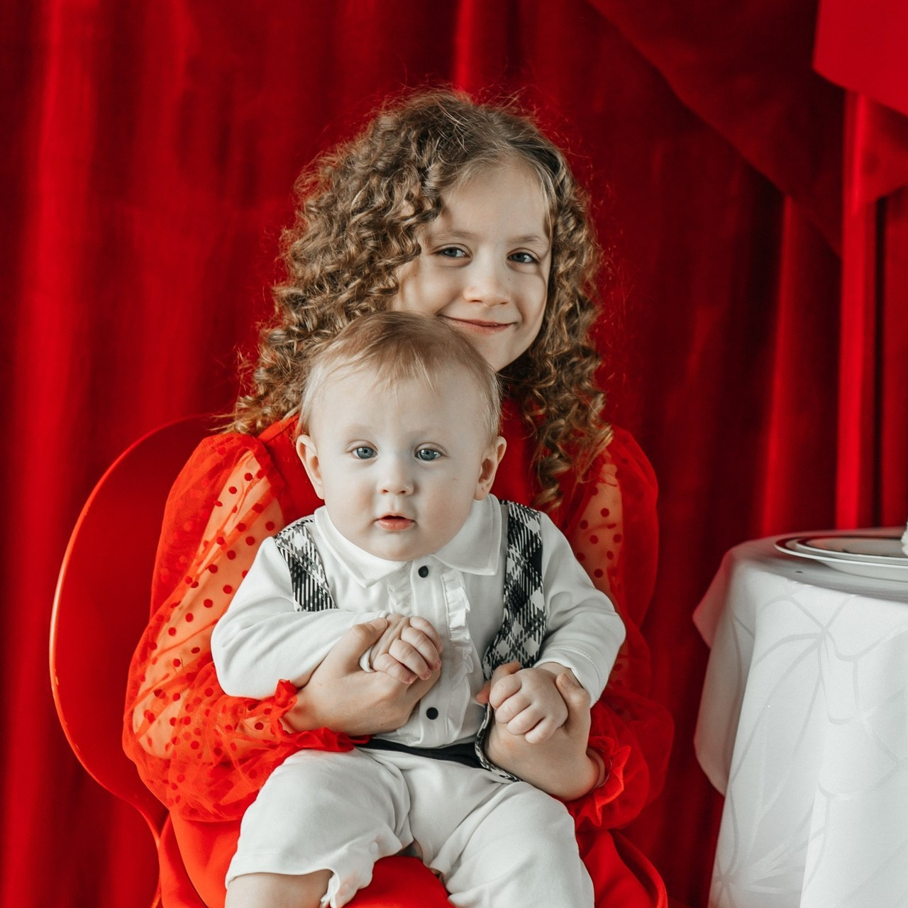 Отзывы. Фотограф в Иркутске Анастасия Кись. Студийная фотосессия беременности в тканях Иркутск. Семейная фотосессия, ПОРТРЕТ «ПОКОЛЕНИЕ»