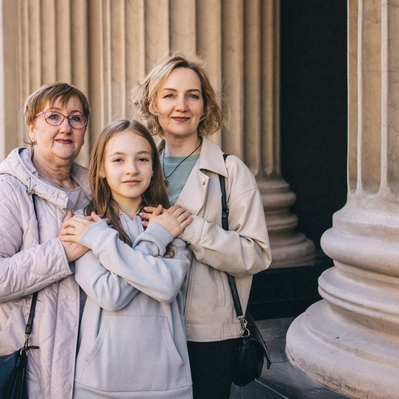 Отзывы. Фотограф в Иркутске Анастасия Кись. Студийная фотосессия беременности в тканях Иркутск. Семейная фотосессия, ПОРТРЕТ «ПОКОЛЕНИЕ»