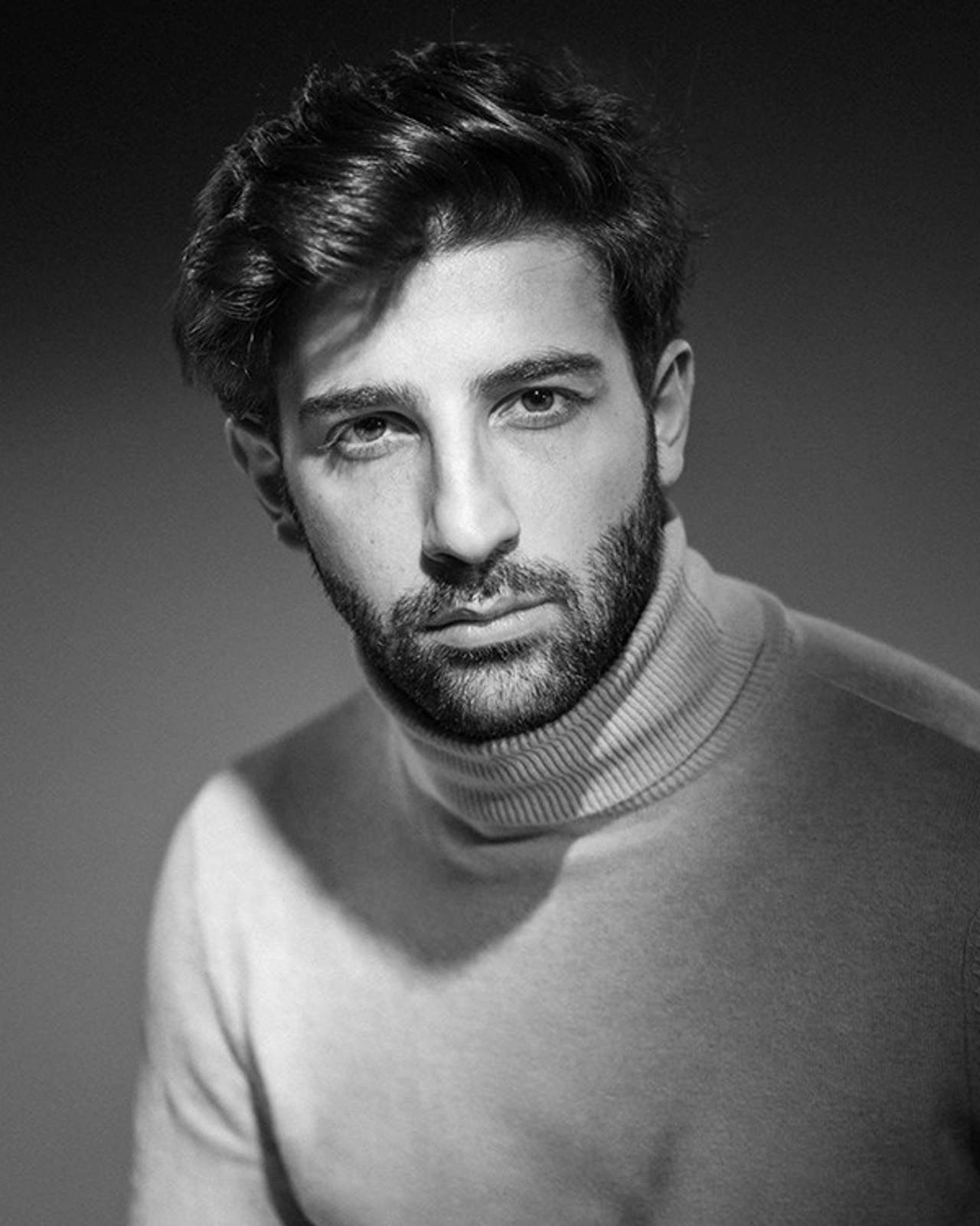 Ваган Сароян&nbsp;— съемка в&nbsp;стиле Harcourt