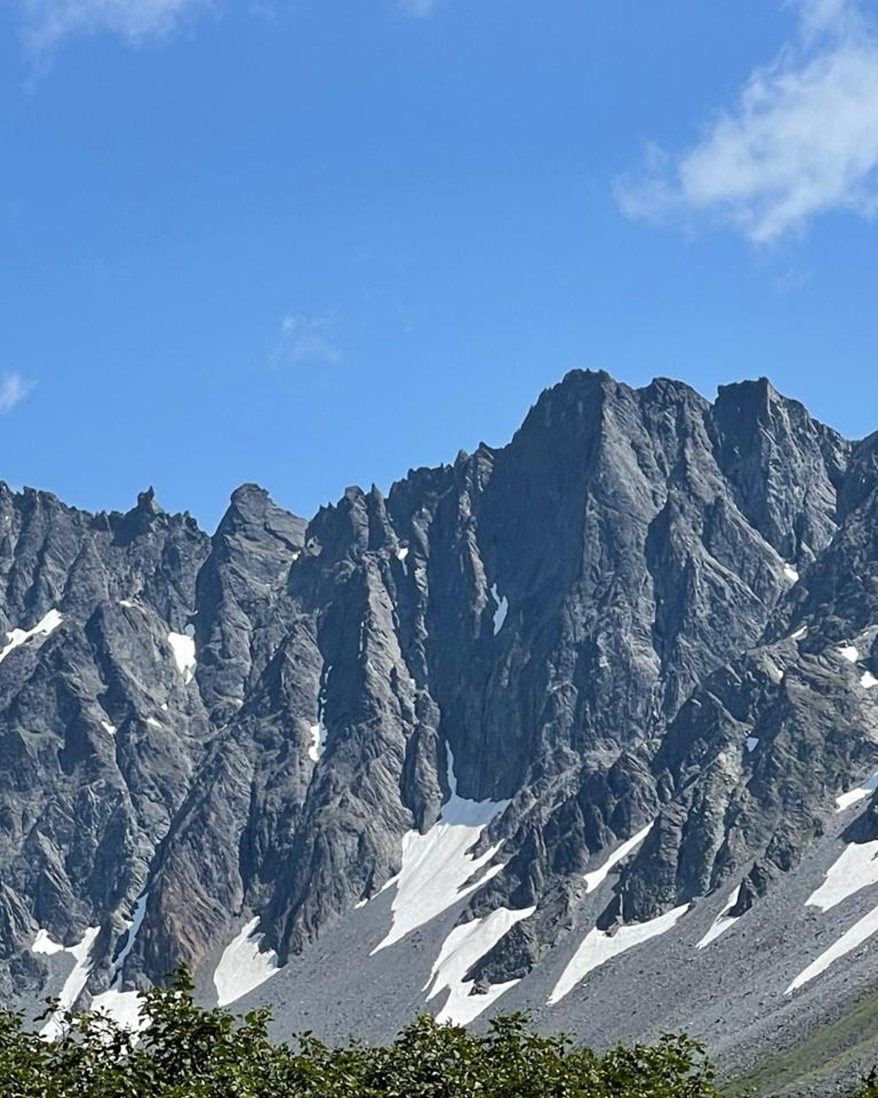 горный хребет Ганальские Востряки