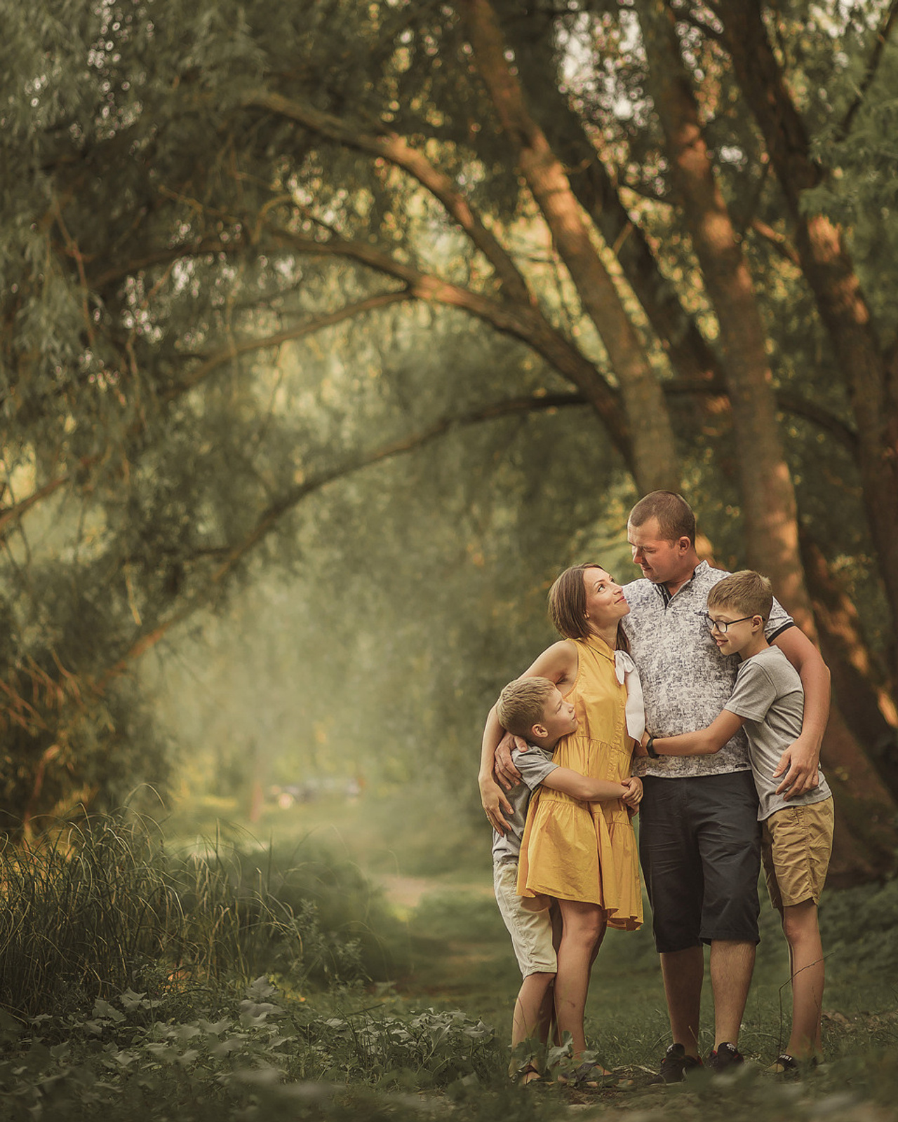 Тарас и Алеся. Вечерняя прогулка